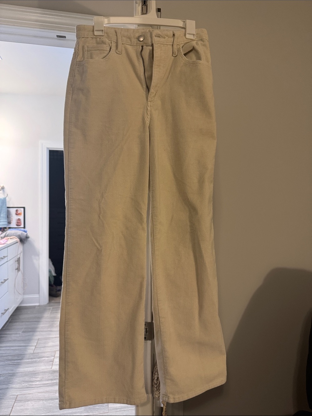 High-Rise Wide-Leg Corduroy Jeans in Cream